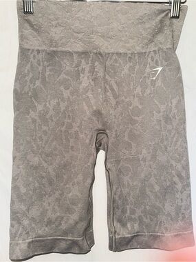 Gymshark White and Light Gray Care Tag with Black Print